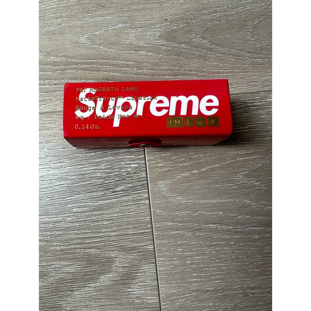 Supreme x Pat McGrath Lipstick - NEW - Picture 1 of 4